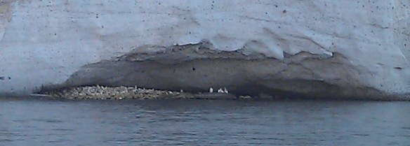 10 Stupas sous grotte