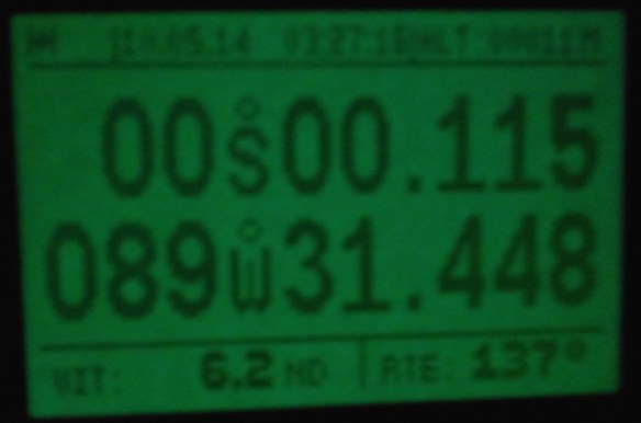 Pour ceux qui aiment les chiffres ronds, nous sommes partis de 45° Nord, 0° Ouest (Greenwich) et franchissons la ligne par 0° Nord, 90° Ouest, il y a du Pythagore qui traine dans ces angles !